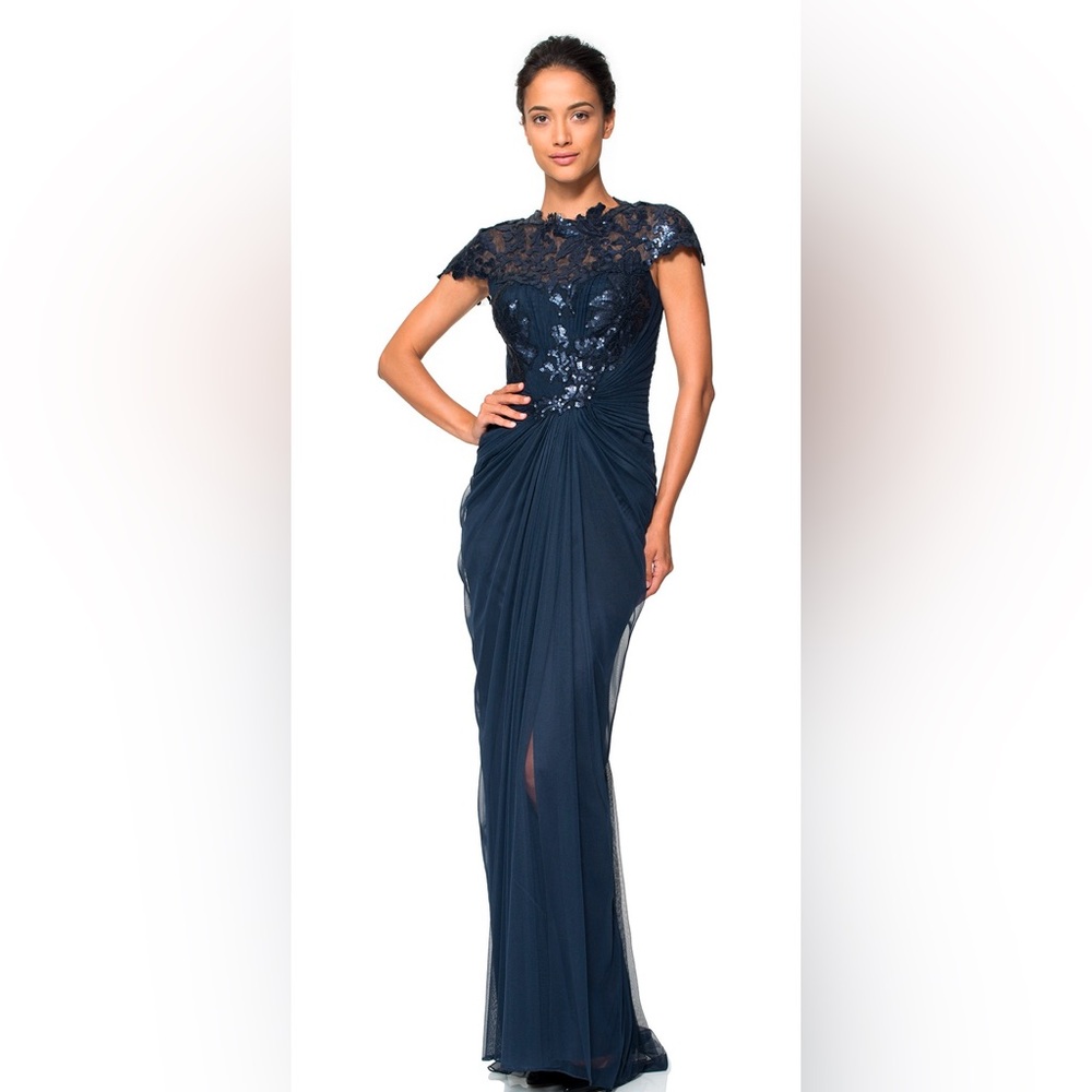 TADASHI SHOJI PAILLETTE LACE AND TULLE GOWN Dress IN NAVY